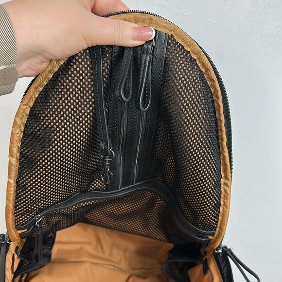 Caraa Stratus Travel Modern Medium Backpack In Black - Picture 8 of 14